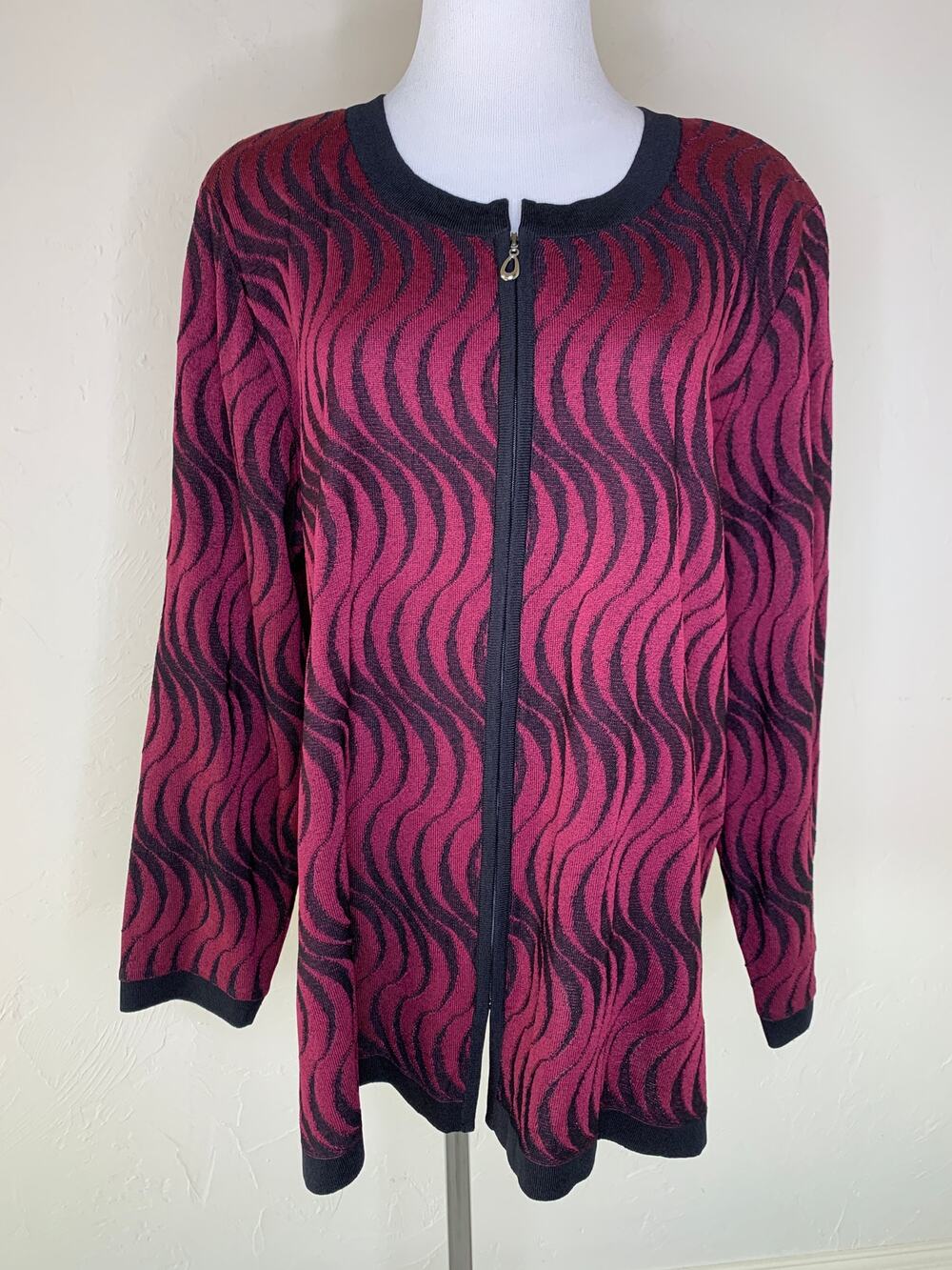 Exclusively Misook Burgundy Black Swirl Cardigan Sz 1X